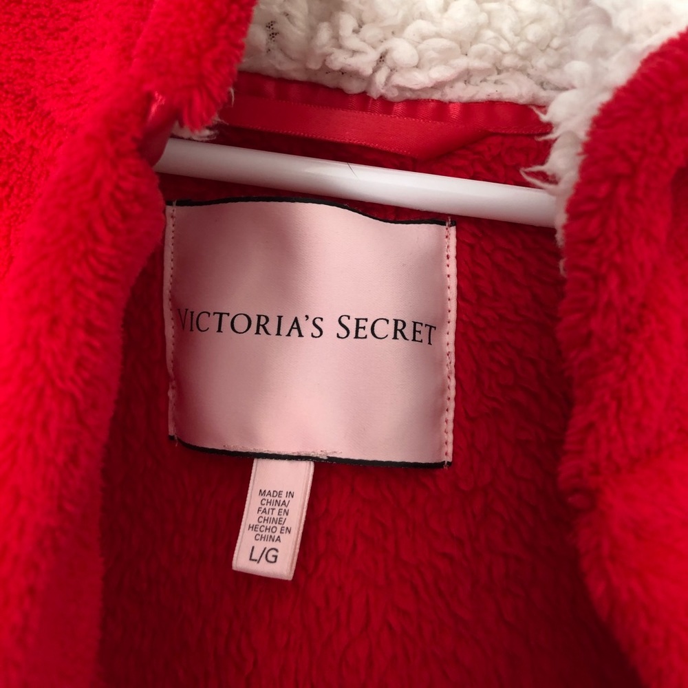Victoria Secret Red Robe - Picture 5 of 7